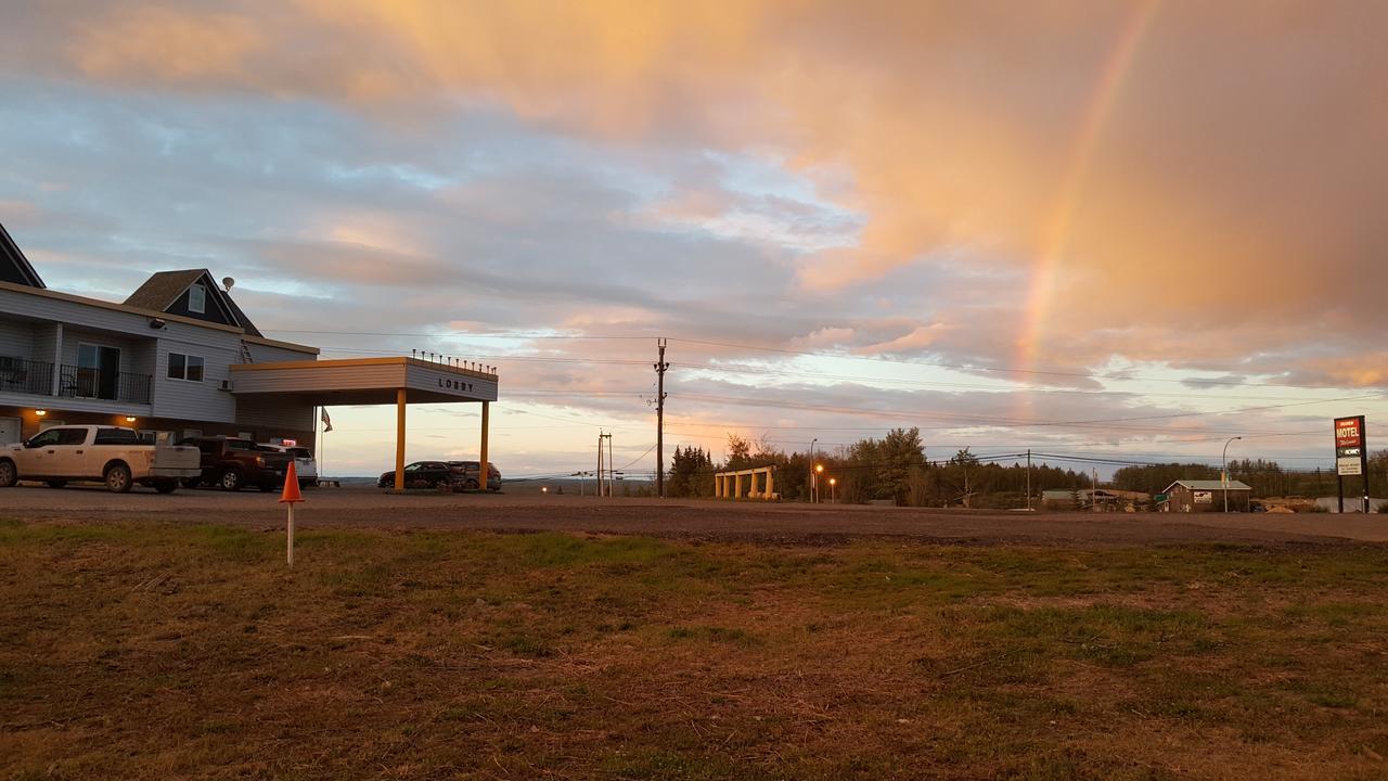 Hillview Motel Vanderhoof Exterior foto